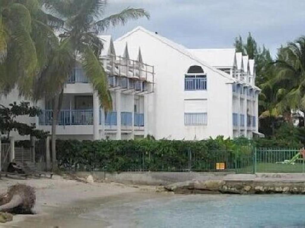 Club Marine Face A La Mer Sainte-Anne  Kültér fotó